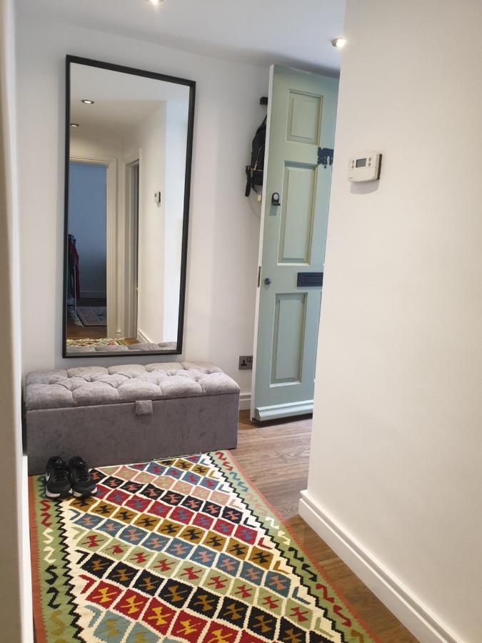 Cozy Muswell Hill 1-Bedroom Flat Londra Esterno foto